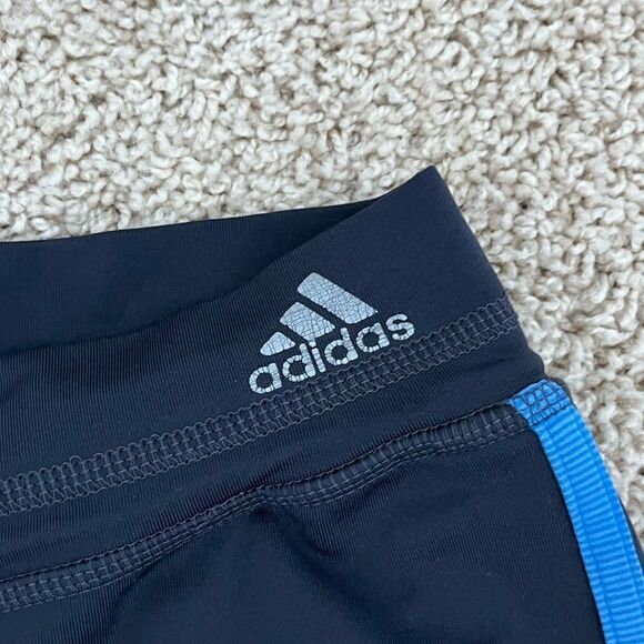 Adidas Wide Legged Cropped Athletic Pants Size Medium (?) - Picture 2 of 6